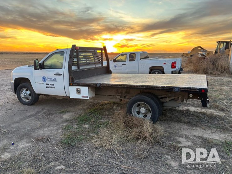 2009-chevrolet-3500hd-image-8