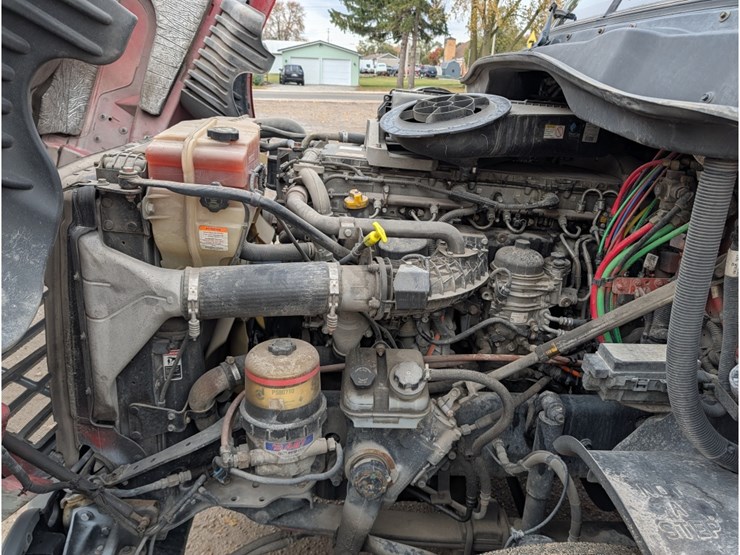 2019-freightliner-cascadia-125-image-17