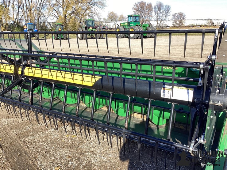 2014-john-deere-635f-image-16