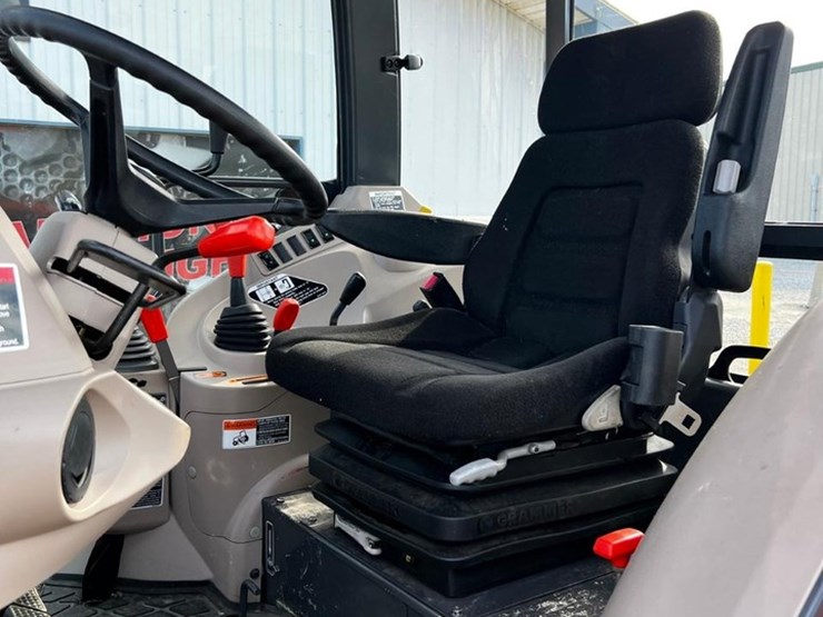 2010-kubota-m8540-image-19