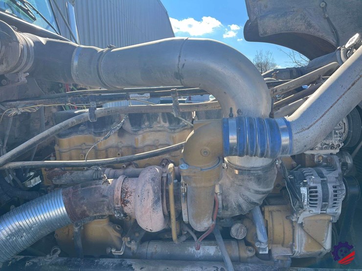 1999-freightliner-fld120-classic-image-4