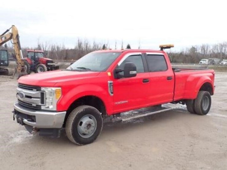 ford-f350-xlt-image-1