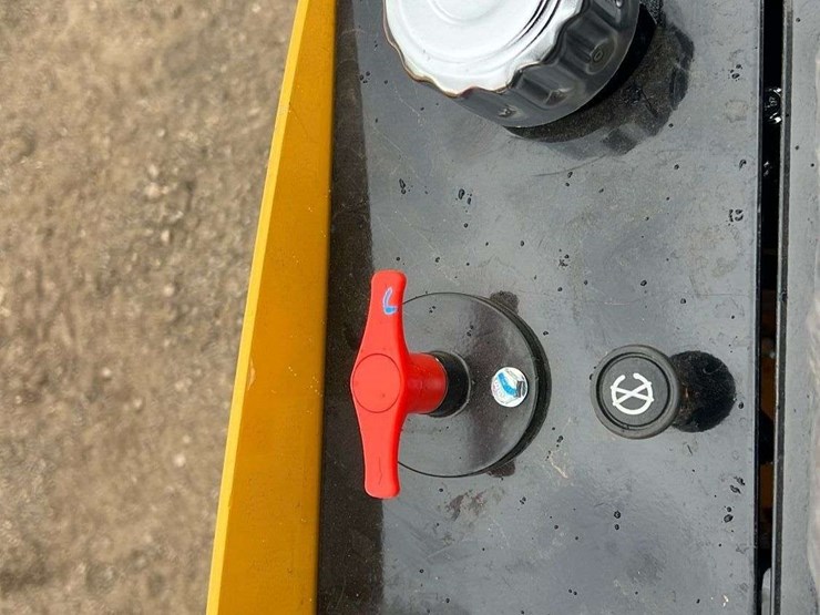 landhero-ldh-kv16-mini-excavator-image-16