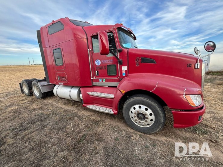 2014-kenworth-t660-image-5