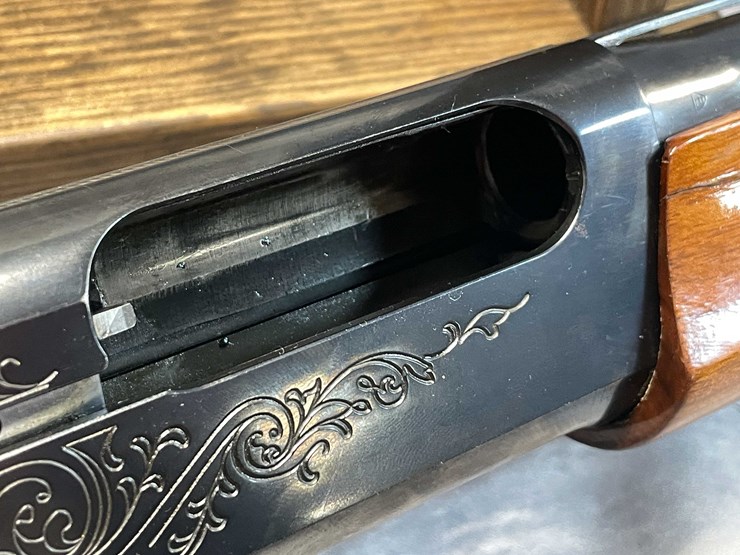 #2357-•-remington-model-1100-12-ga.-semi-auto-shotgun,-sn:-m053220v-image-17