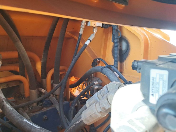 2018-hyundai-hl965-image-14