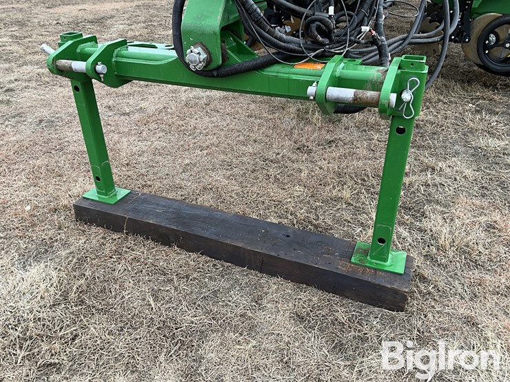 2021-john-deere-1775nt-image-10