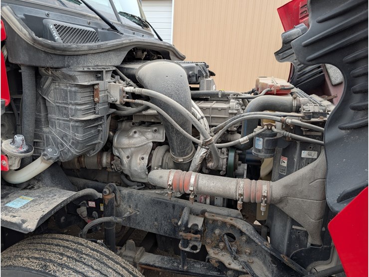 freightliner-cascadia-125-image-17