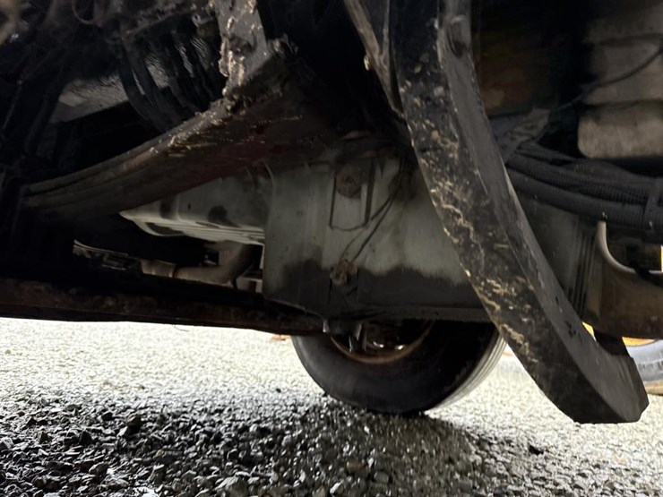 1999-peterbilt-379-image-34