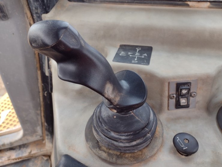 caterpillar-d6r-xl-image-10