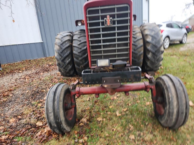 1969-ih-826-diesel-tractor-image-13