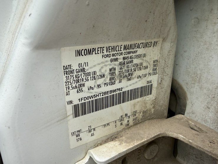 2011-ford-f550-image-50