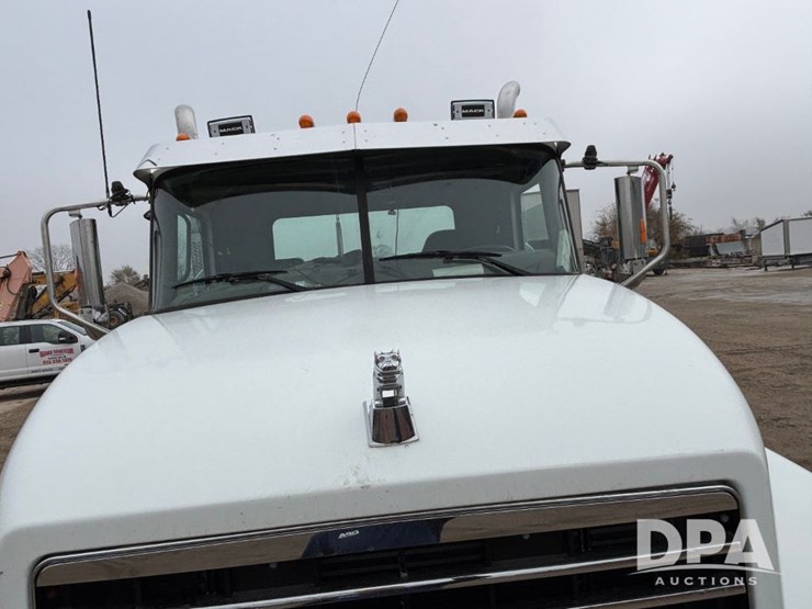 2017-mack-pinnacle-chu613-image-18