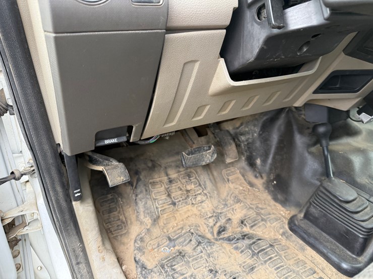 2009-ford-f550-image-29