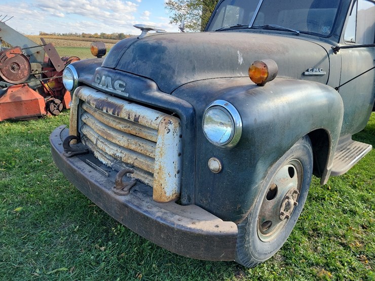 1953-gmc-354-24-round-top-cab-single-axle-grain-truck--needs-axle-shaft-image-9