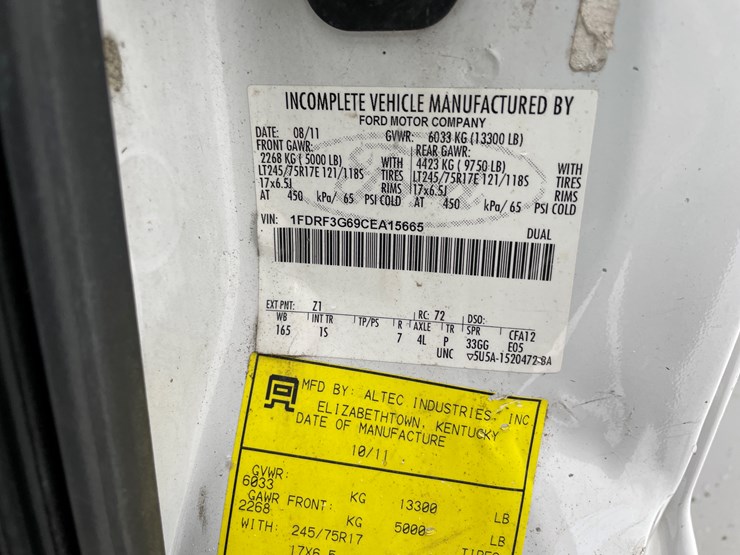 2012-ford-f350-image-48