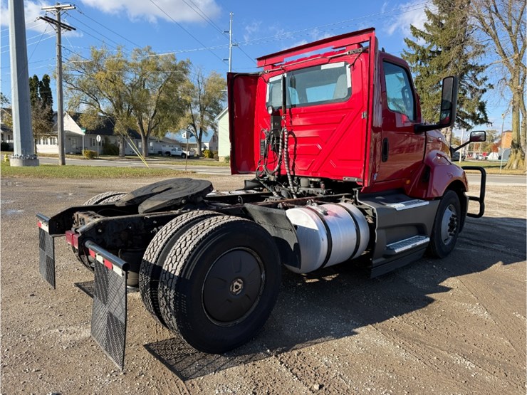 2019-international-lt-image-3