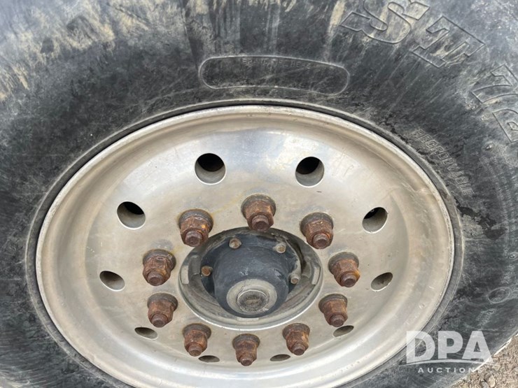 freightliner-fl80-image-16