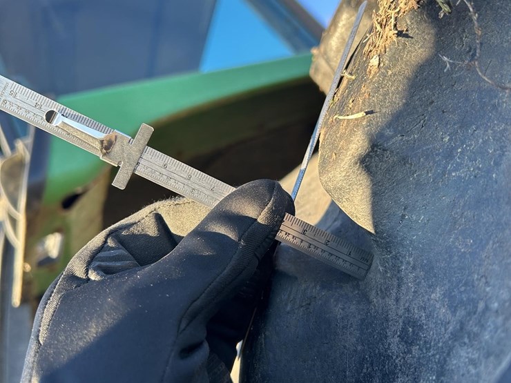 1983-john-deere-4650-image-26