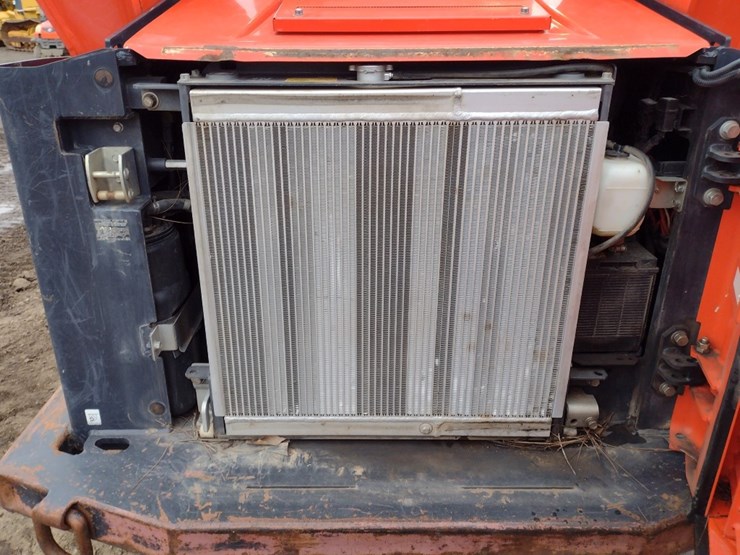 kubota-svl97-2-image-36