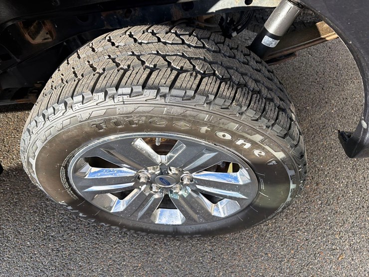 2019-ford-f150-image-8