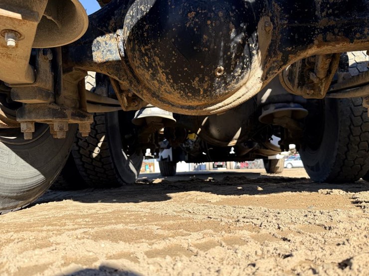 2007-freightliner-columbia-120-image-77