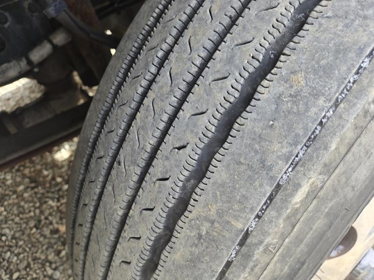 2013-kenworth-t660-image-58