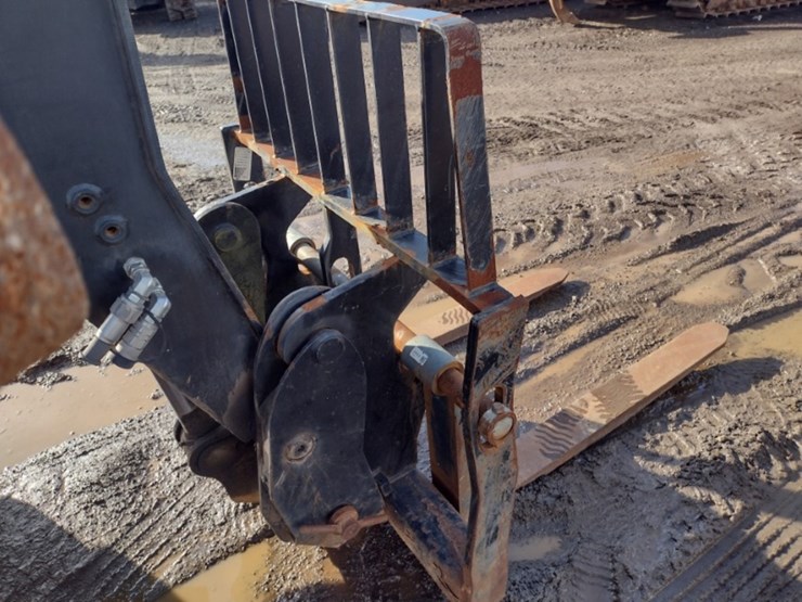 caterpillar-tl1055c-image-19