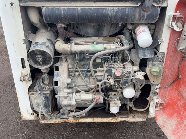 2007-bobcat-s130-image-10