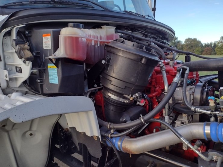 freightliner-m2-106-image-22