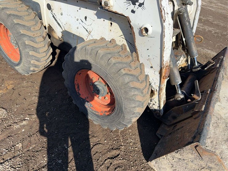 bobcat-s220-image-7