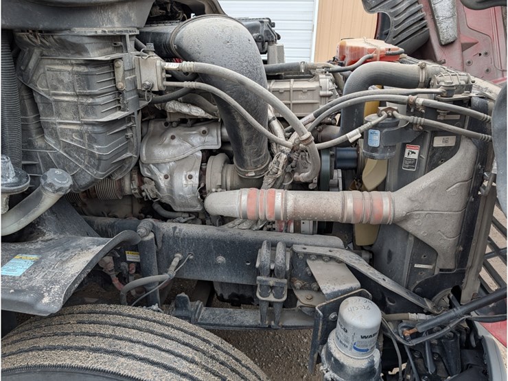 2019-freightliner-cascadia-125-image-15