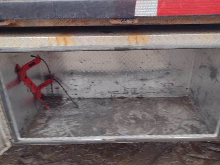 peterbilt-337-image-33