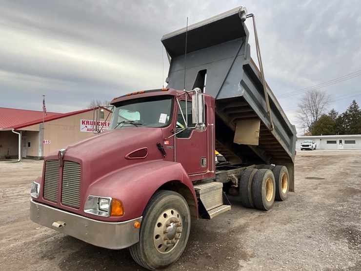 kenworth-t300-image-1