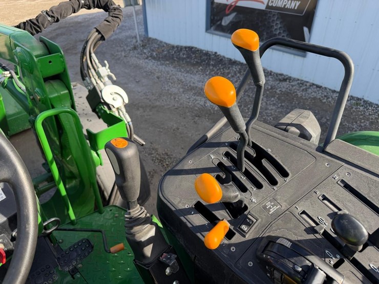 john-deere-6310-image-26