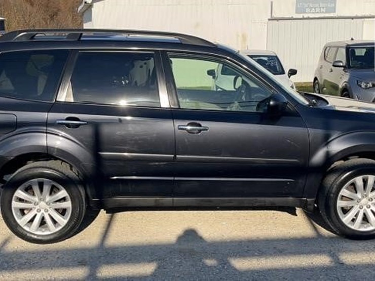 2013-subaru-forester-image-1