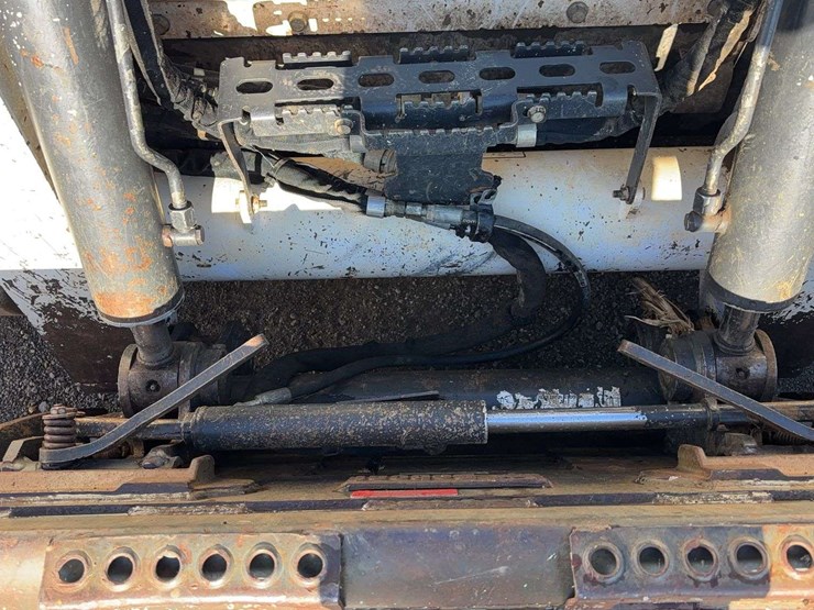 2021-bobcat-t870-image-30