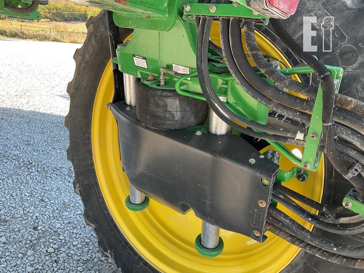john-deere-r4038-image-32