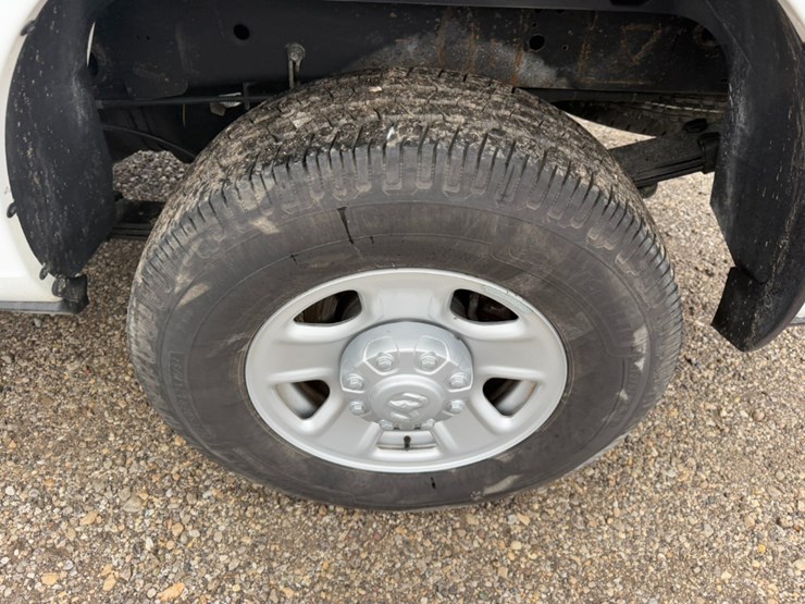 2020-dodge-3500-image-10