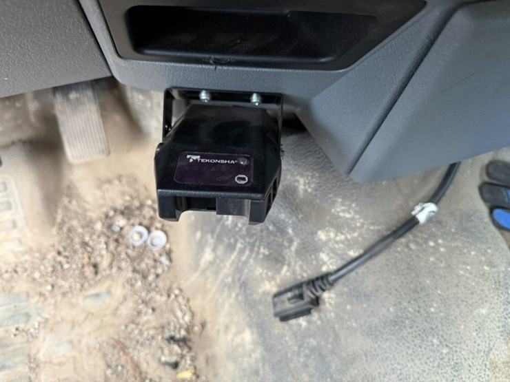 2011-ford-f550-image-34