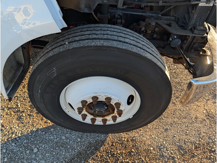 2015-ford-f750-image-18