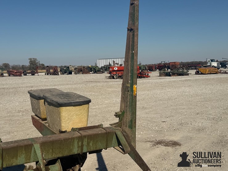 john-deere-7000-image-16