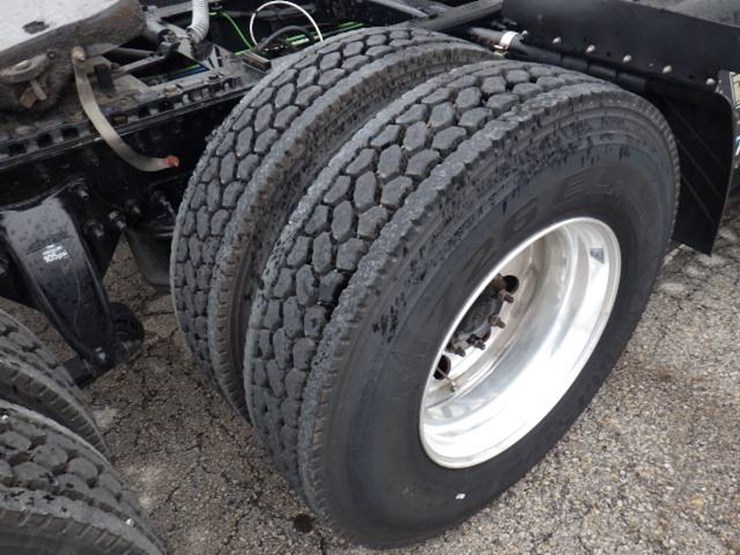 freightliner-cascadia-125-image-6