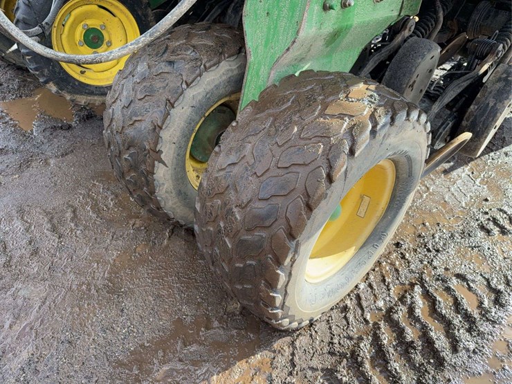 2011-john-deere-1990-image-8