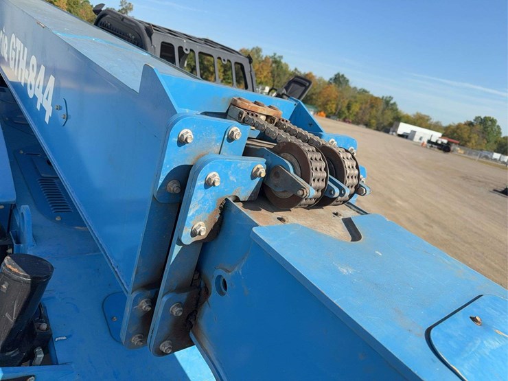 2017-genie-gth844-image-24