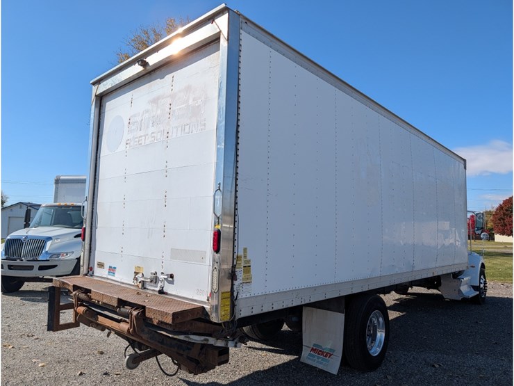 2017-peterbilt-337-image-7