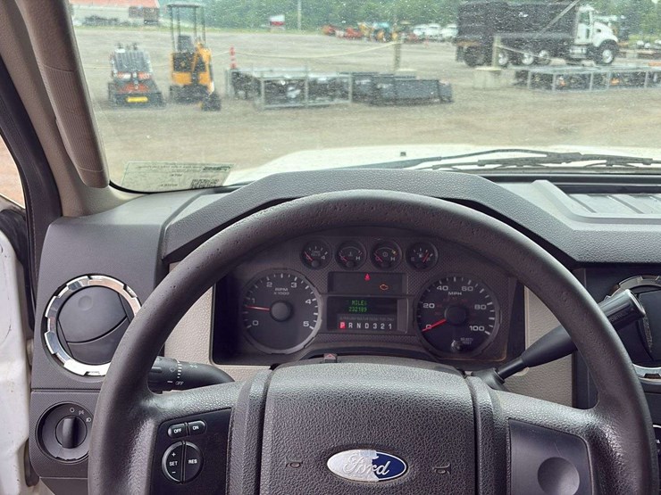 2008-ford-f350-image-33
