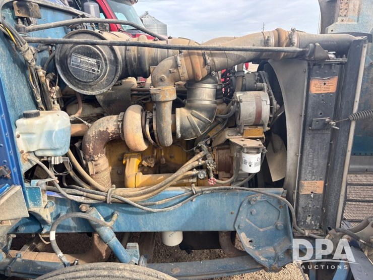 peterbilt-377-image-51