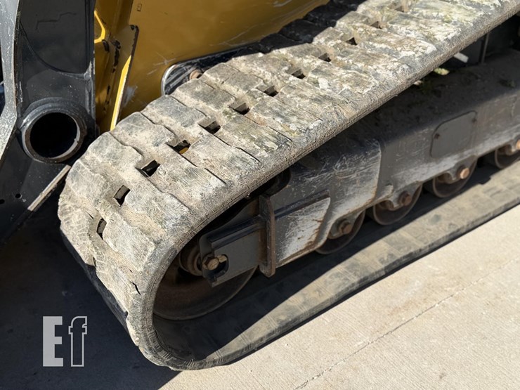 2021-deere-333g-image-18