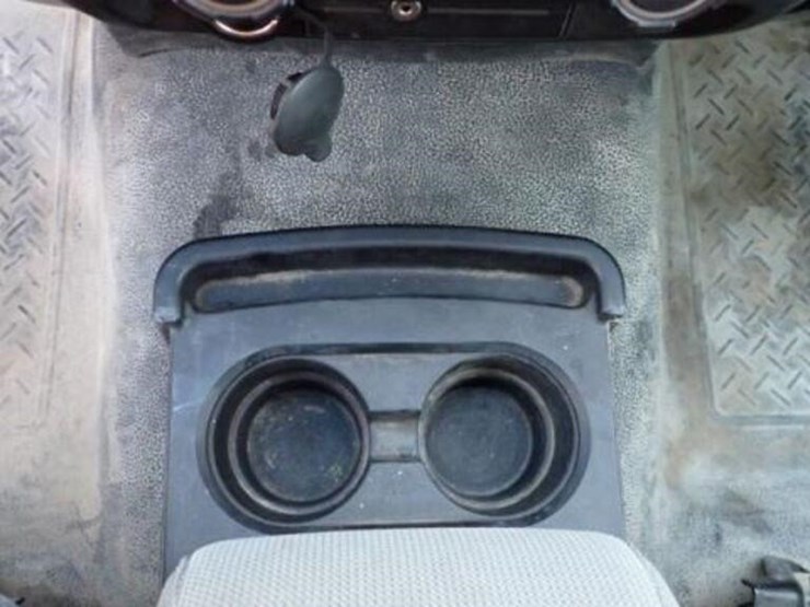 2014-ford-f150-xl-image-30